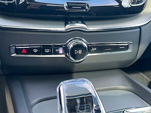 Volvo  T6 Plus Dark AHK|PANO|20'|360CAM|ALARM|ACC