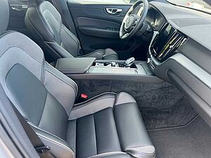 Volvo  T6 Plus Dark AHK|PANO|20'|360CAM|ALARM|ACC