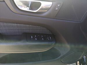 Volvo  B4 Core Keyless-Start/Autom. /Klima/LED/BC