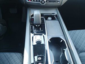 Volvo  B4 Core Keyless-Start/Autom. /Klima/LED/BC