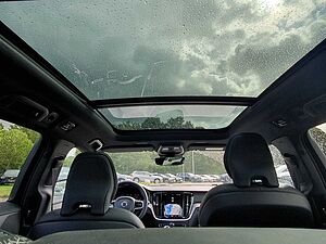 Volvo T6 Recharge Plus Dark PANO|