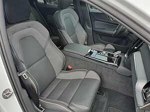 Volvo  T6 Twin Engine AWD Plus Dark Plug-In SHD/LED