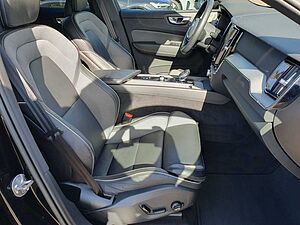 Volvo  B4 AWD Plus Dark Keyless-Start/Autom. /Klima