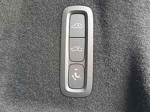Volvo  T6 Ultra Black Edition MASSAGE|LUFT|B&W|AHK