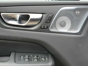Volvo  T6 Ultra Black Edition MASSAGE|LUFT|B&W|AHK