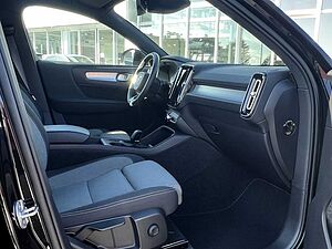 Volvo  T4 Core Standheizung/Autom. /Klima/LED/eFH.