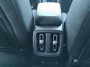 Volvo  Recharge Twin Pure Electric AWD Ultimate LED