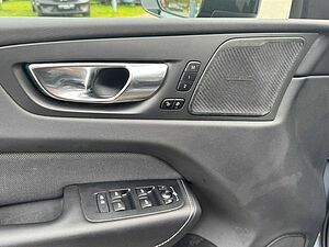 Volvo  B4 AWD Plus Dark Keyless-Start/Autom. /Klima