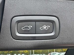 Volvo  B4 AWD Plus Dark Keyless-Start/Autom. /Klima