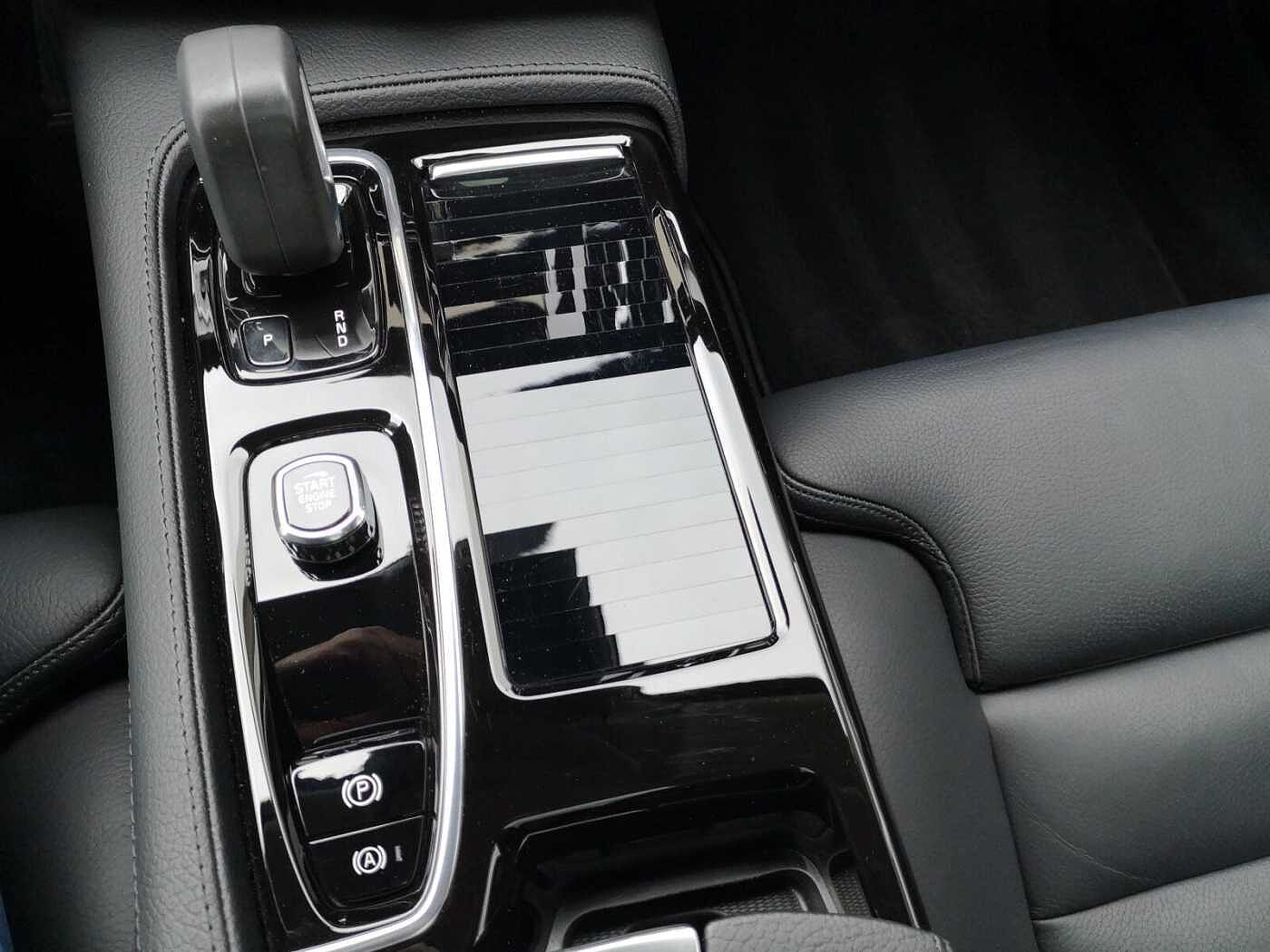 Volvo  Recharge T8 AWD Automatik