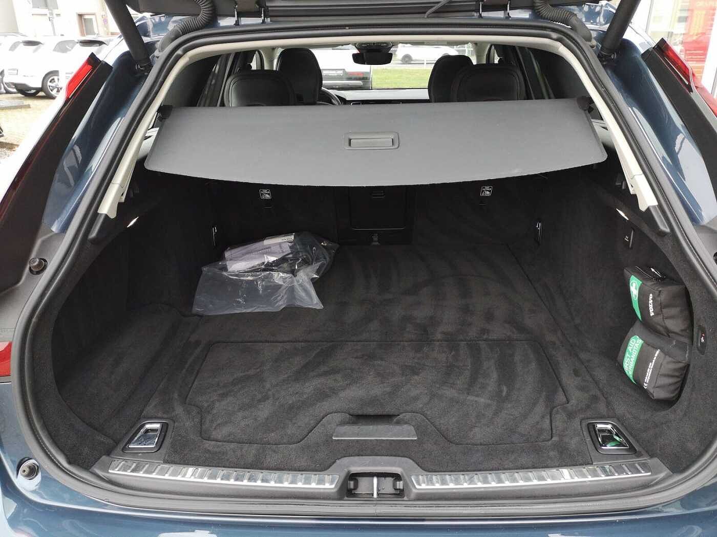 Volvo  Recharge T8 AWD Automatik
