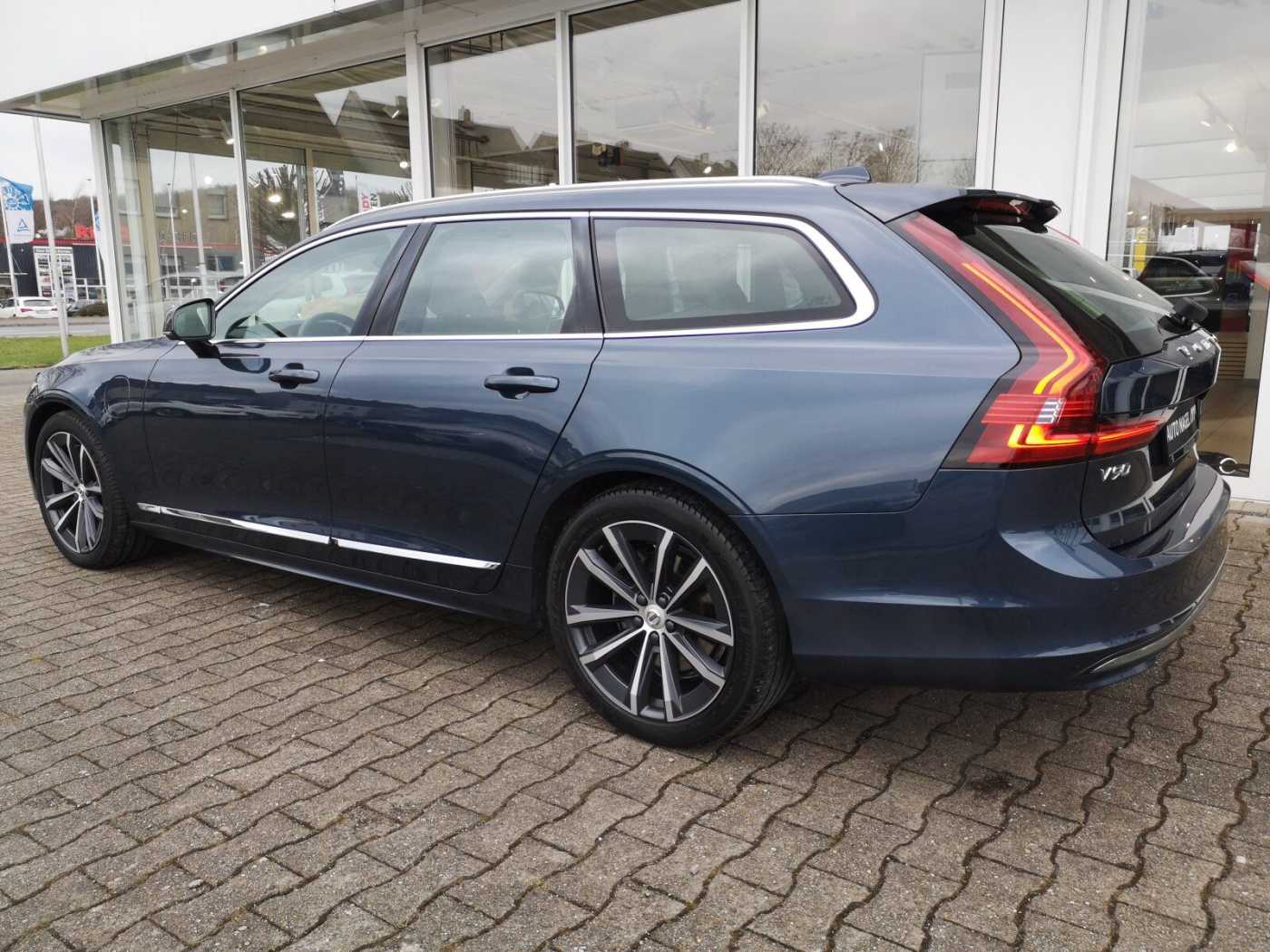 Volvo  Recharge T8 AWD Automatik