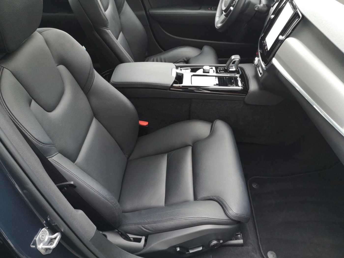 Volvo  Recharge T8 AWD Automatik
