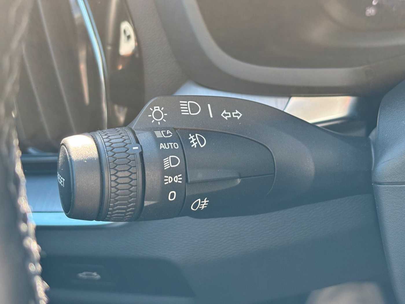 Volvo  B4 Autom. Core Keyless-Start/Klima/LED/eSitz