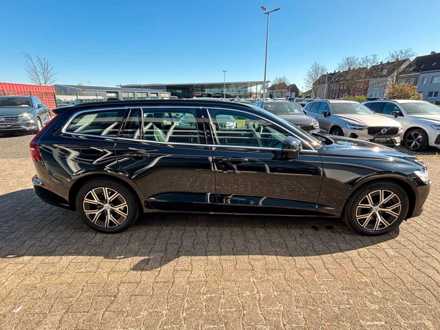Volvo  B4 Autom. Core Keyless-Start/Klima/LED/eSitz