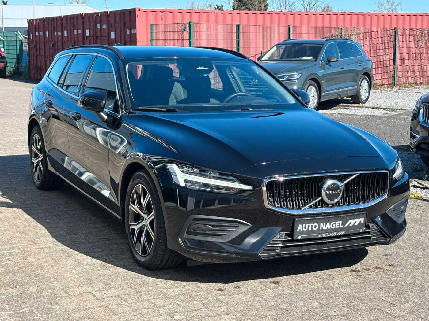Volvo  B4 Autom. Core Keyless-Start/Klima/LED/eSitz