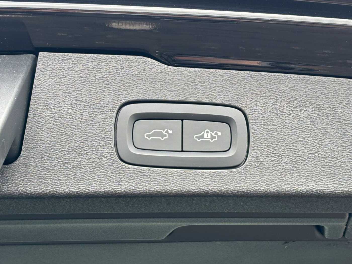 Volvo  B4 Autom. Core FAHRER ASSIST|AHK|LED|WINTER|