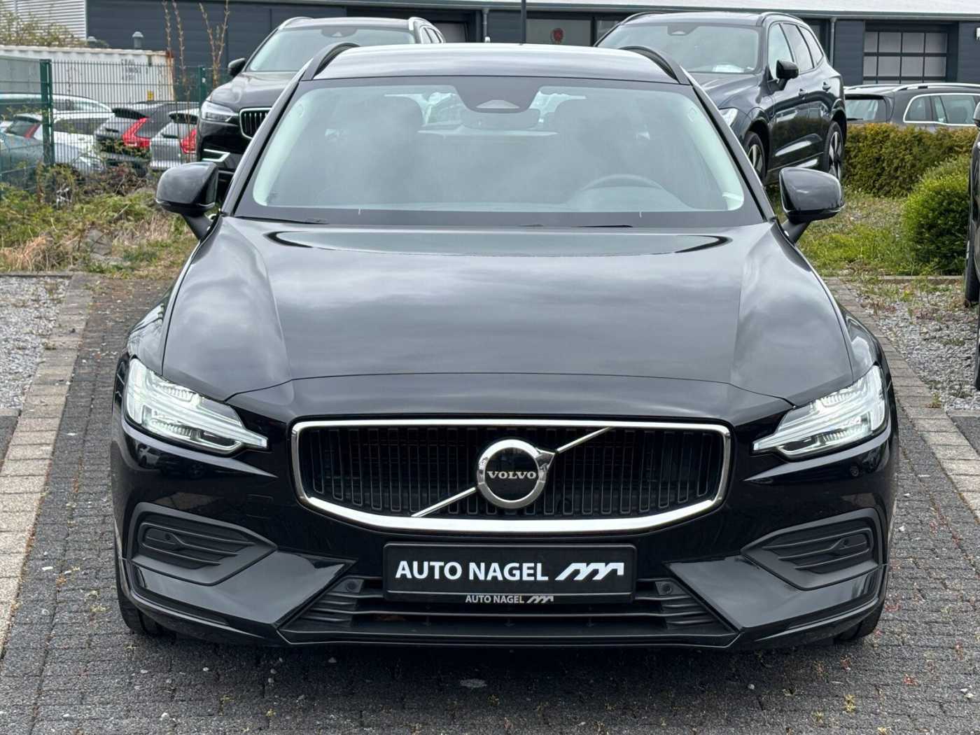 Volvo  B4 Autom. Core FAHRER ASSIST|AHK|LED|WINTER|