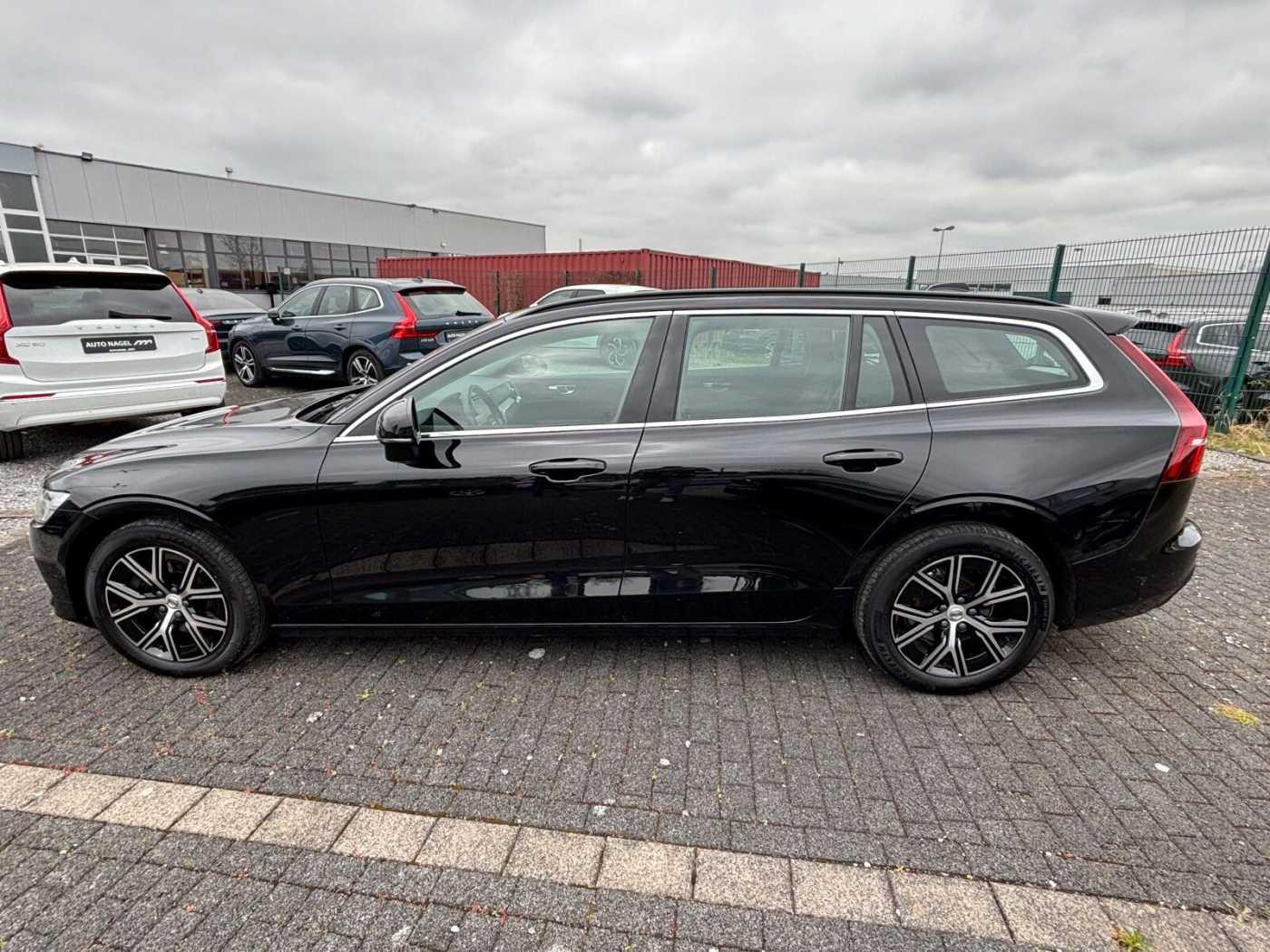 Volvo  B4 Autom. Core FAHRER ASSIST|AHK|LED|WINTER|