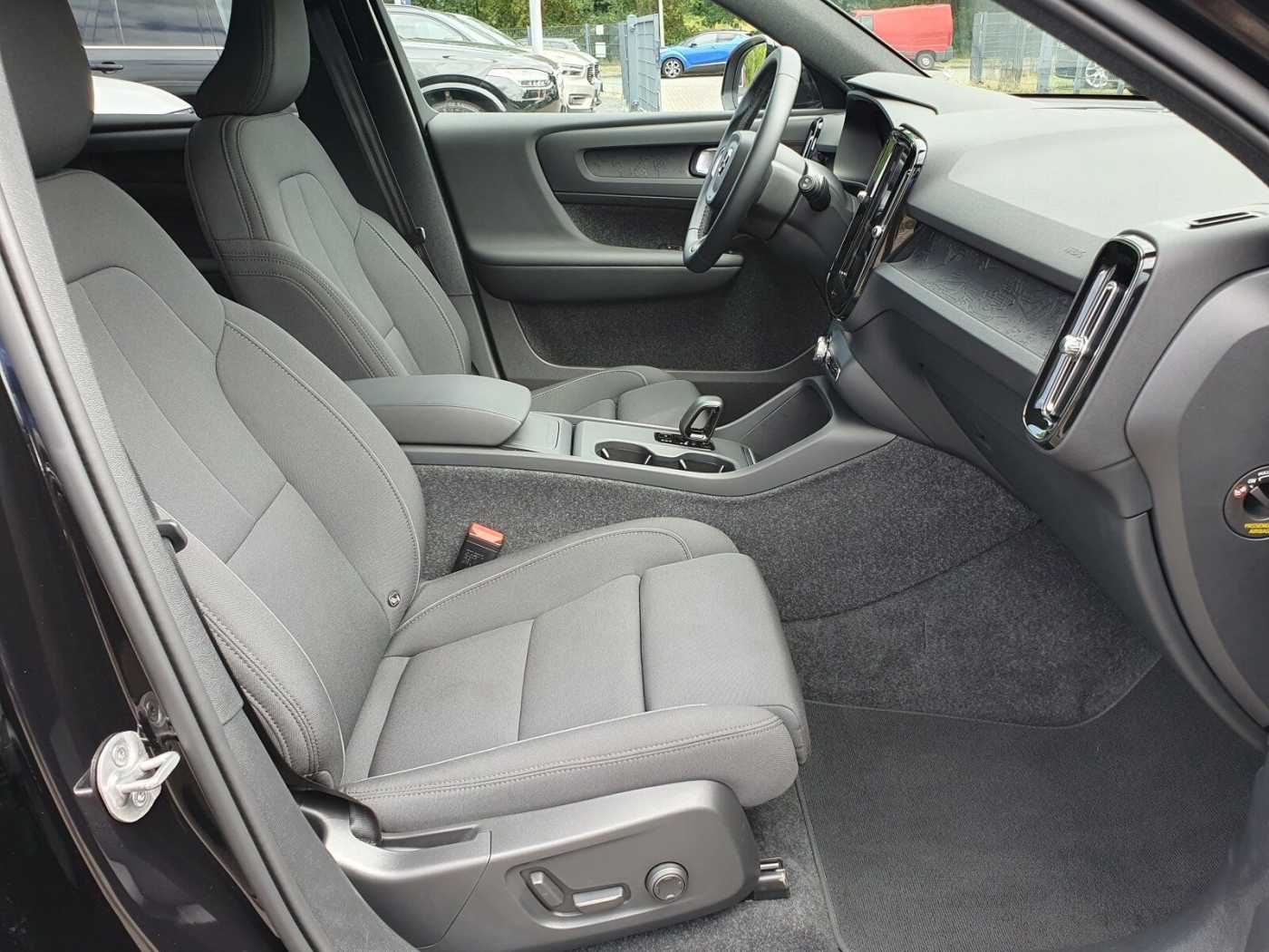 Volvo  Single Extended Range Plus Black Edition