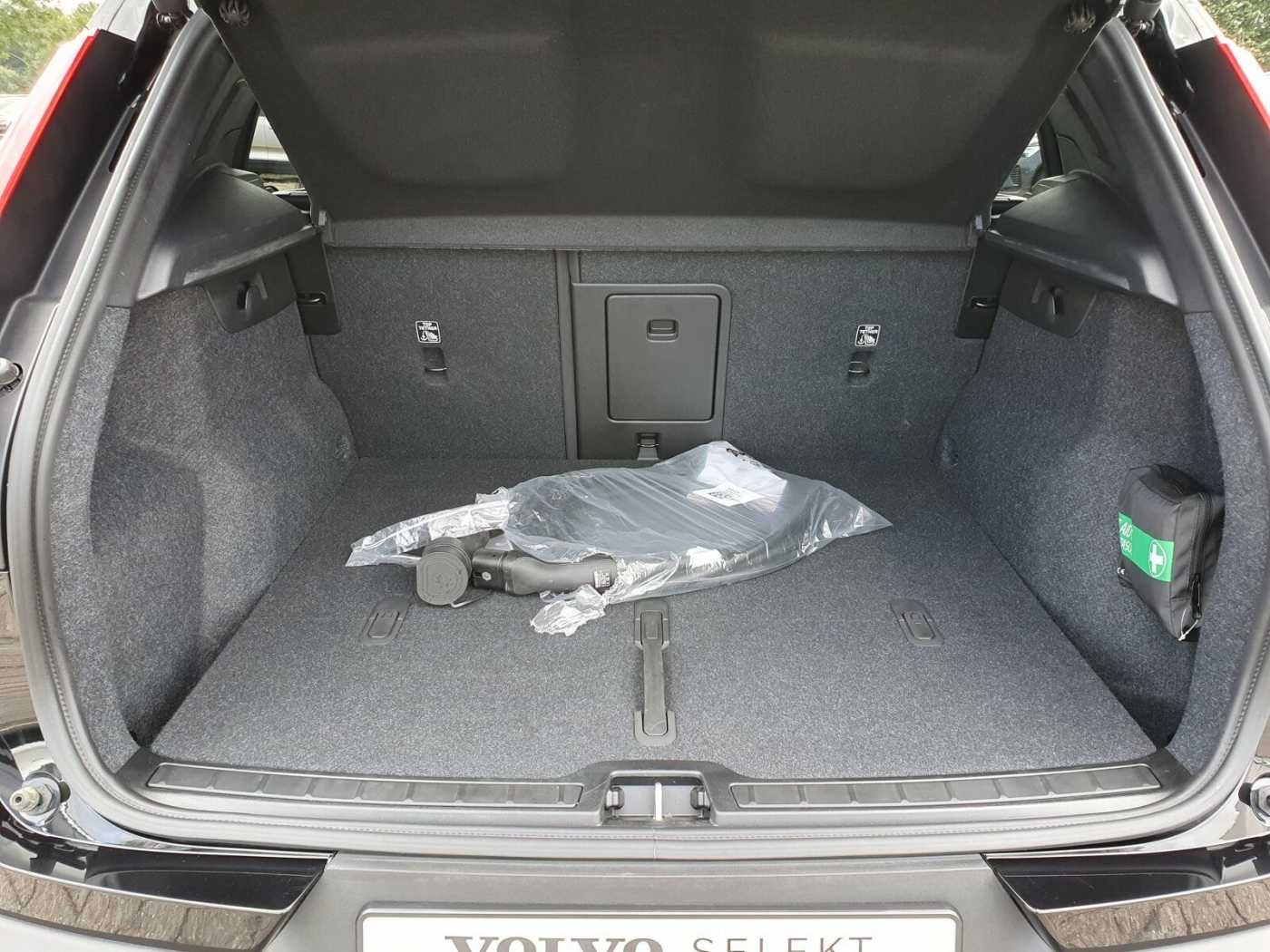 Volvo  Single Extended Range Plus Black Edition