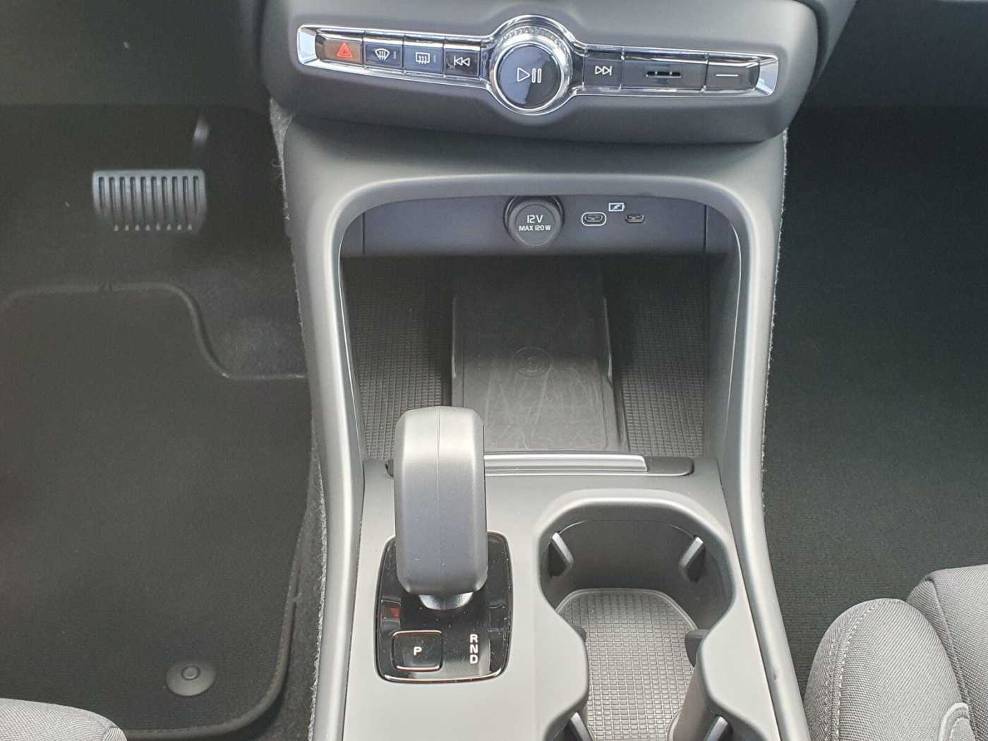 Volvo  Single Extended Range Plus Black Edition