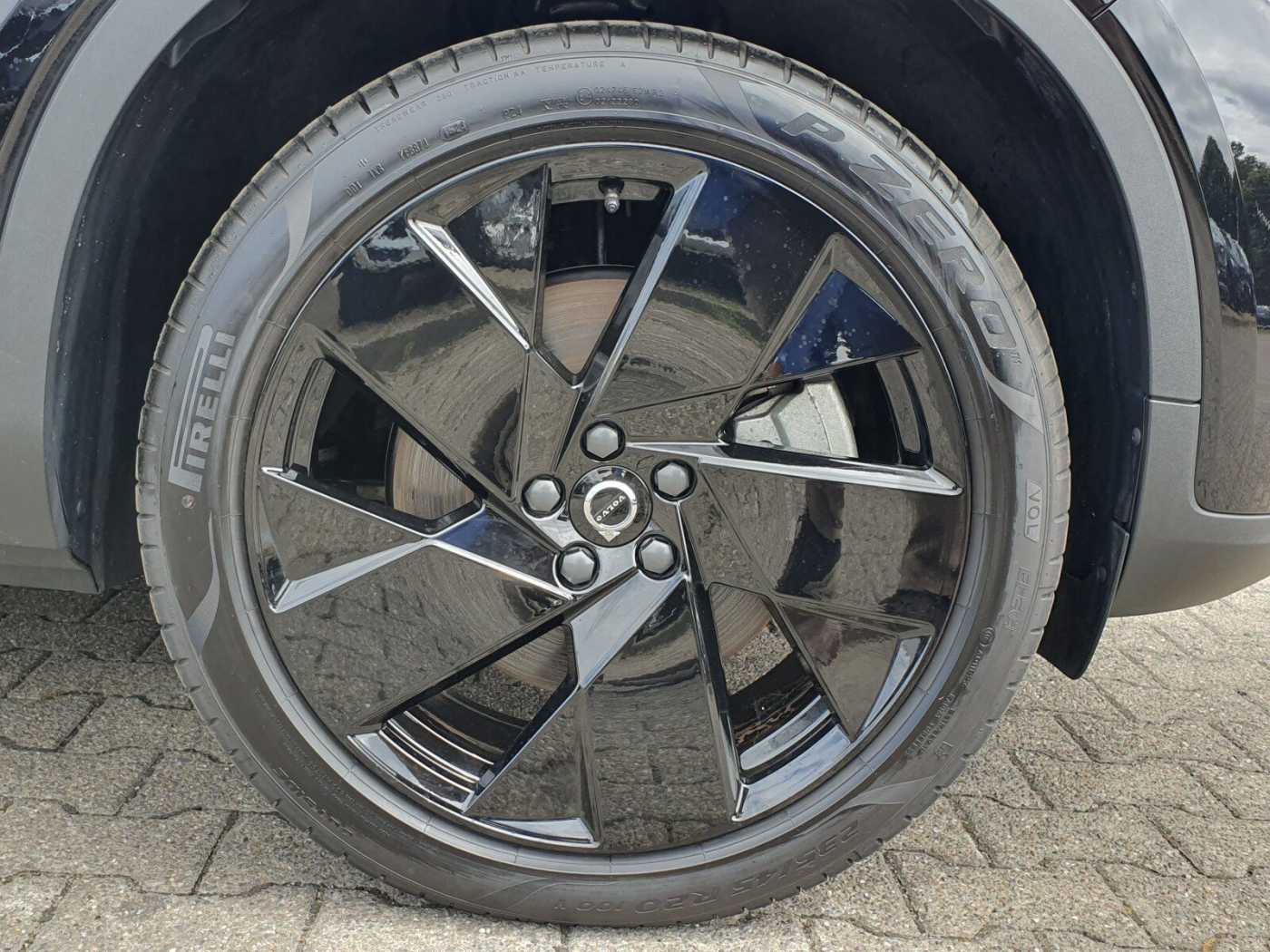 Volvo  Single Extended Range Plus Black Edition