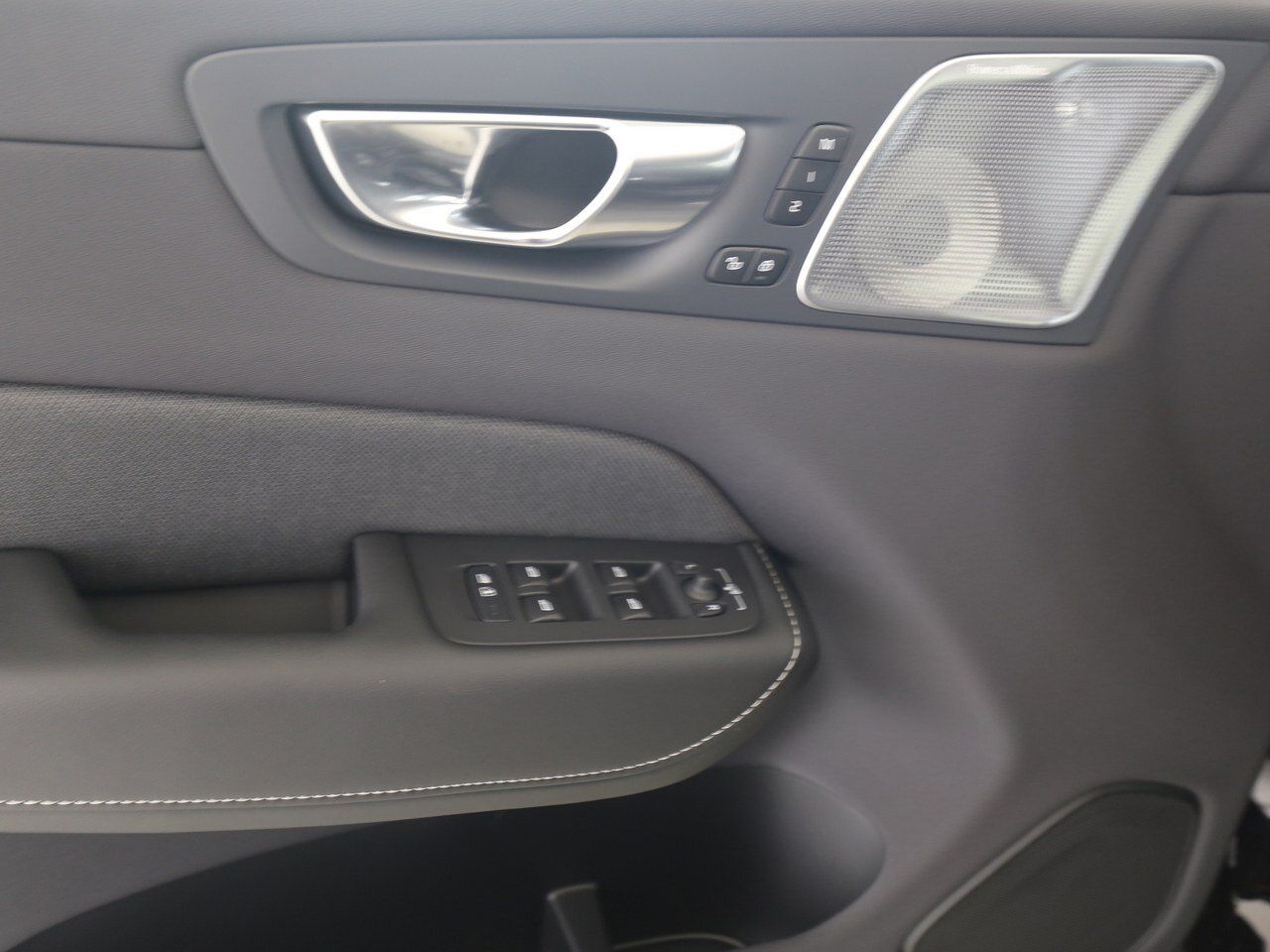 Volvo  T6 AWD Plus Black Edition B&W|LUFT|AHK|
