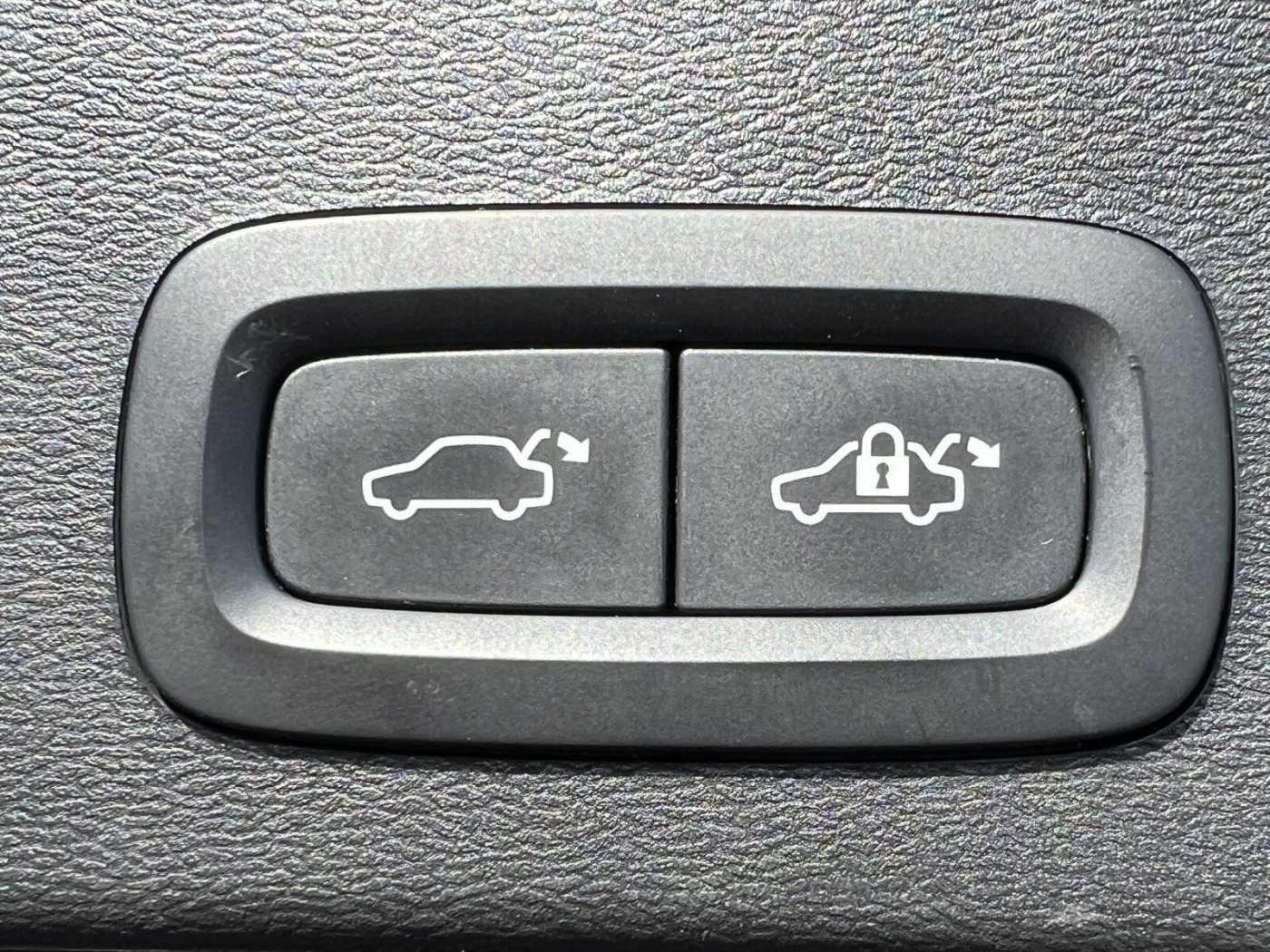 Volvo  T4 Core