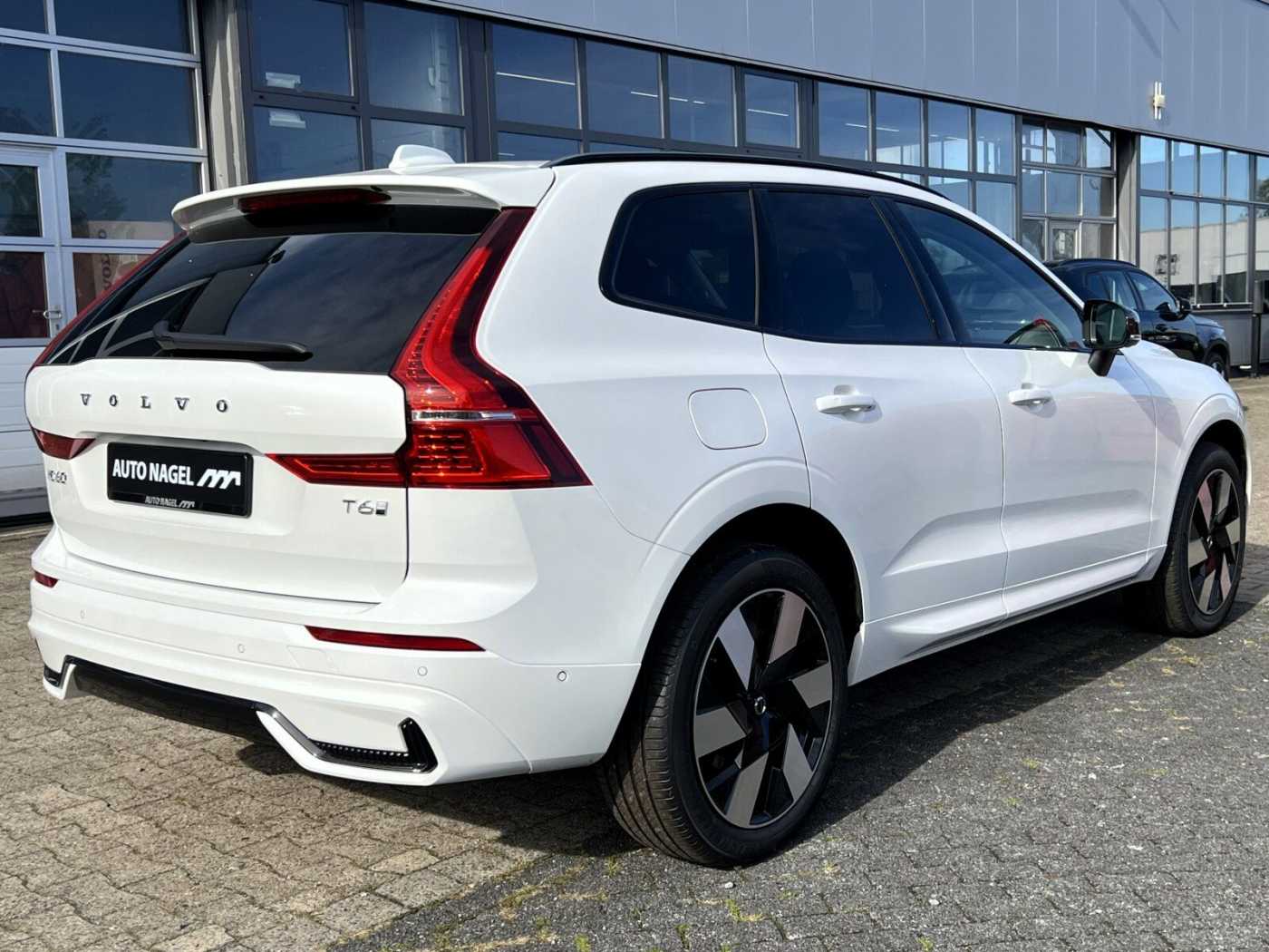 Volvo  T6 Plus Dark AHK|PANO|20'|LEDER|FLED|