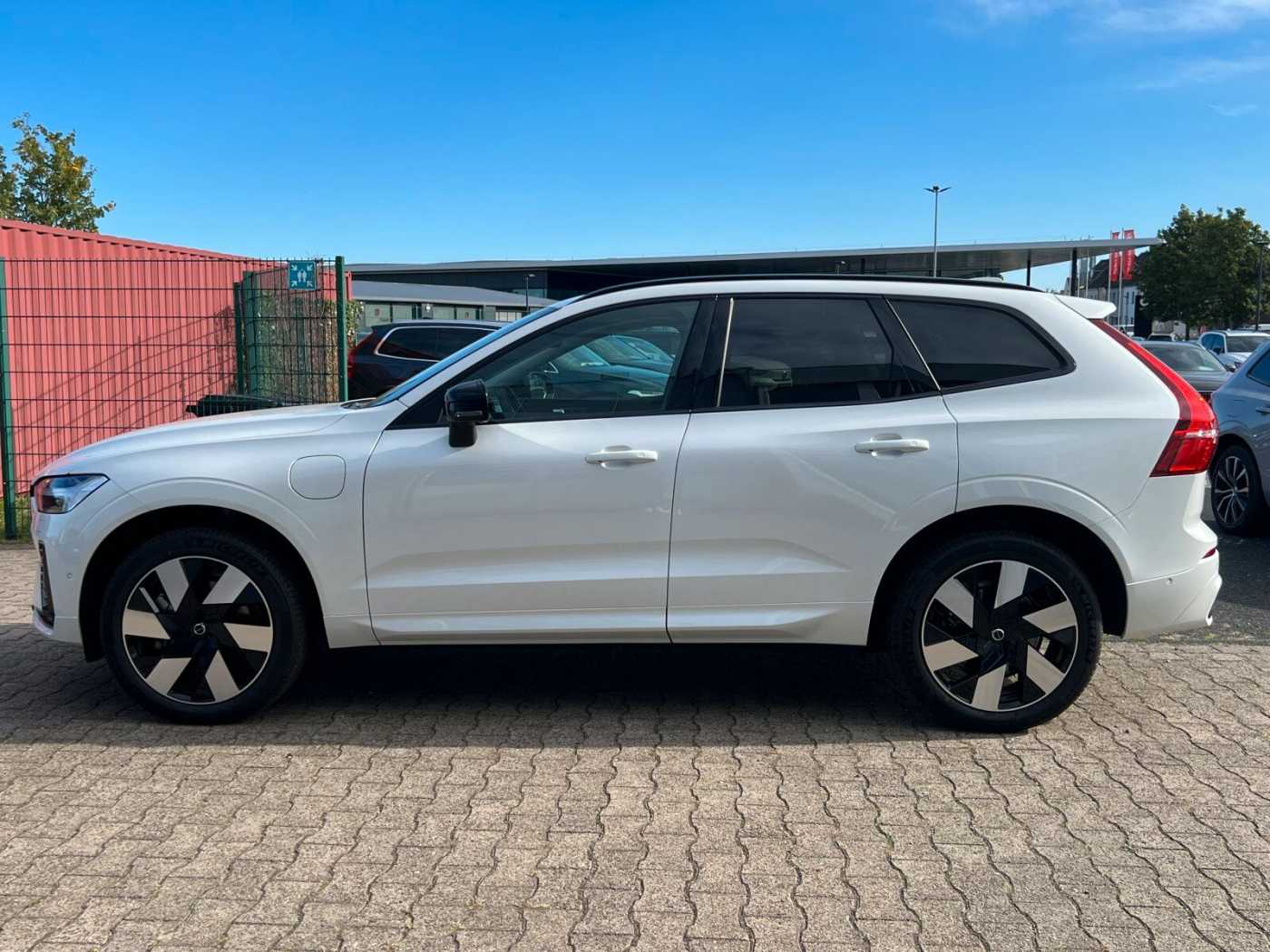 Volvo  T6 Plus Dark AHK|PANO|20'|LEDER|FLED|