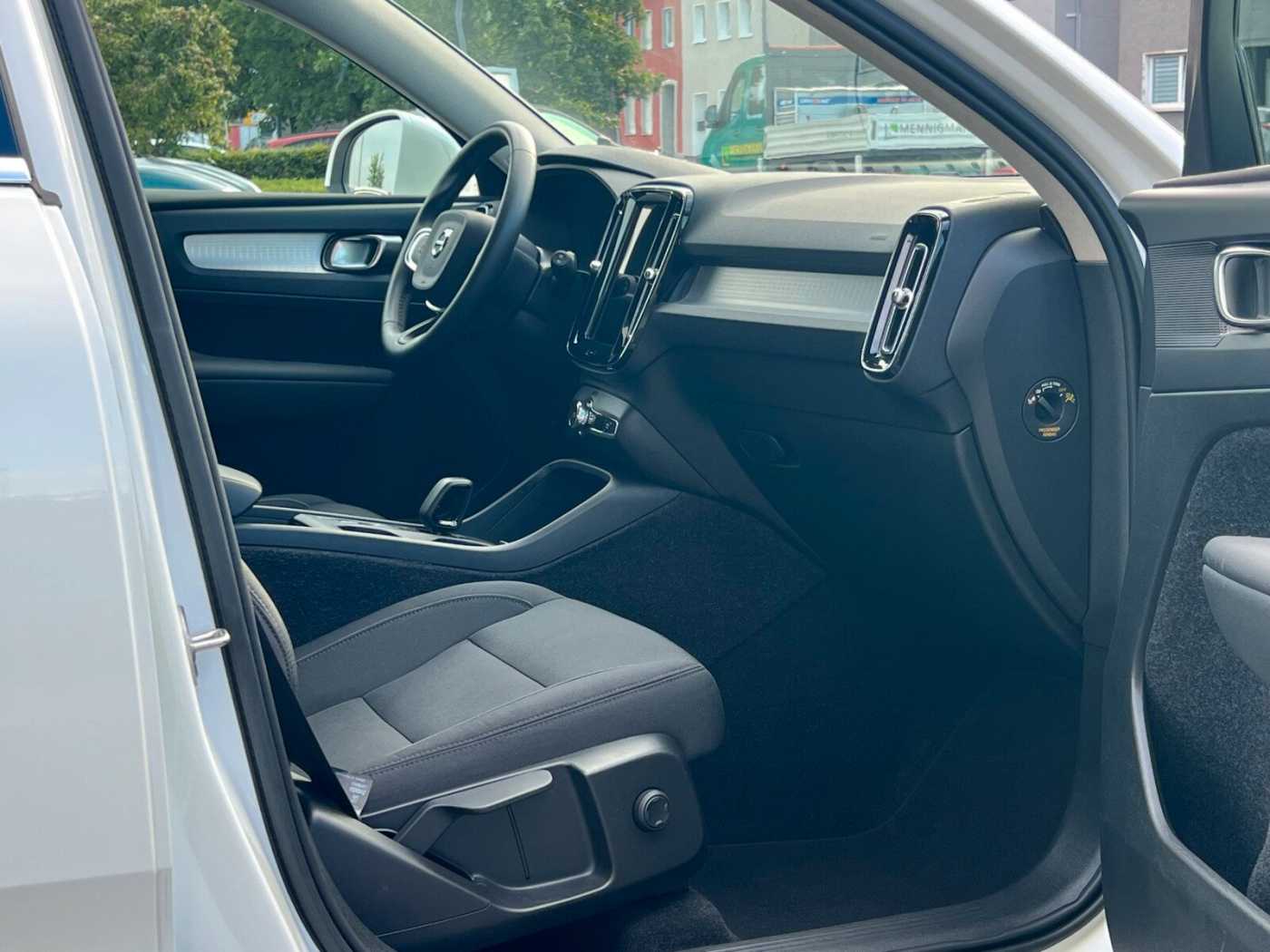 Volvo  T4 Twin Engine Inscription Plug-In Navi/LED