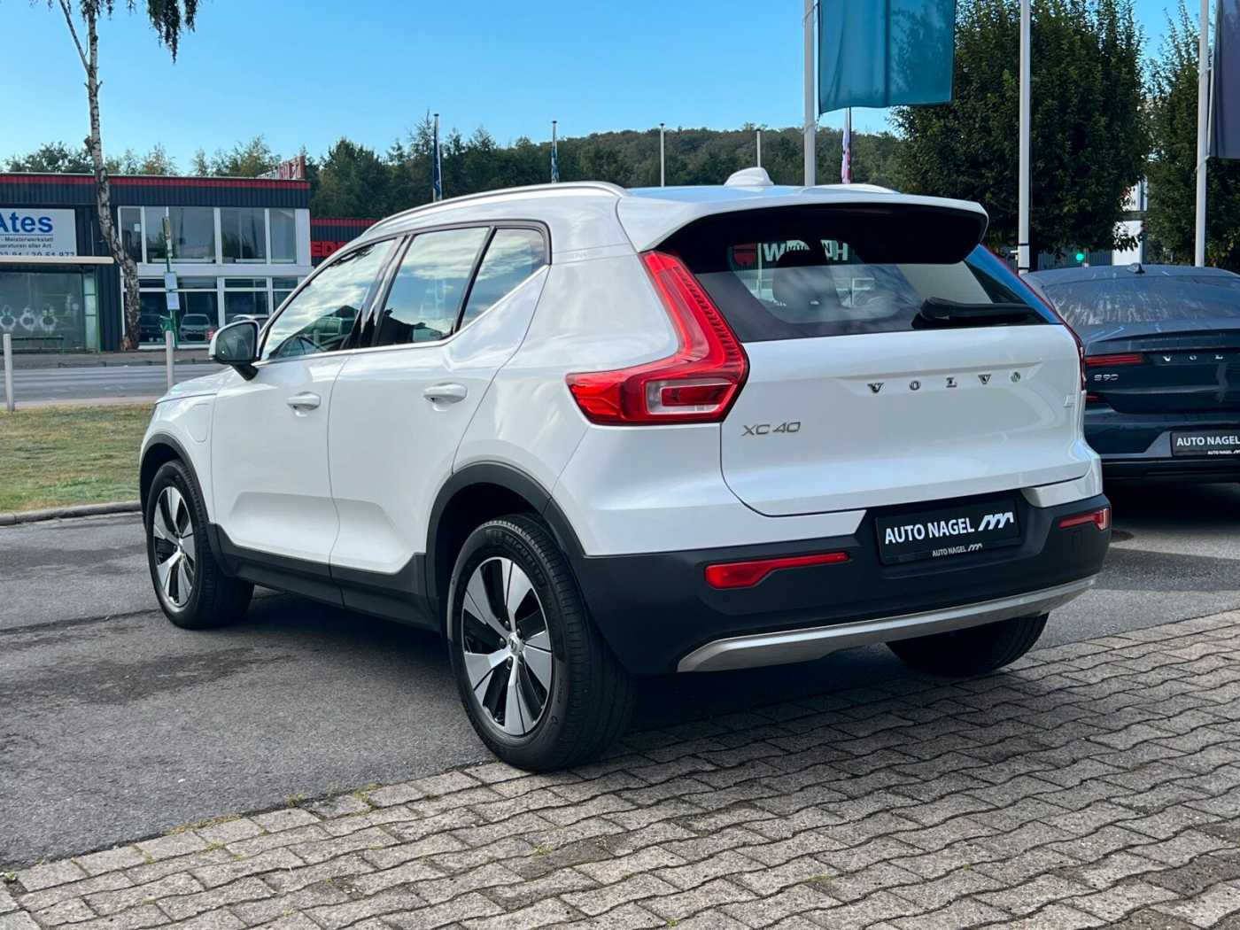 Volvo  T4 Twin Engine Inscription Plug-In Navi/LED