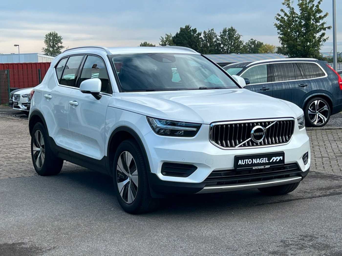Volvo  T4 Twin Engine Inscription Plug-In Navi/LED