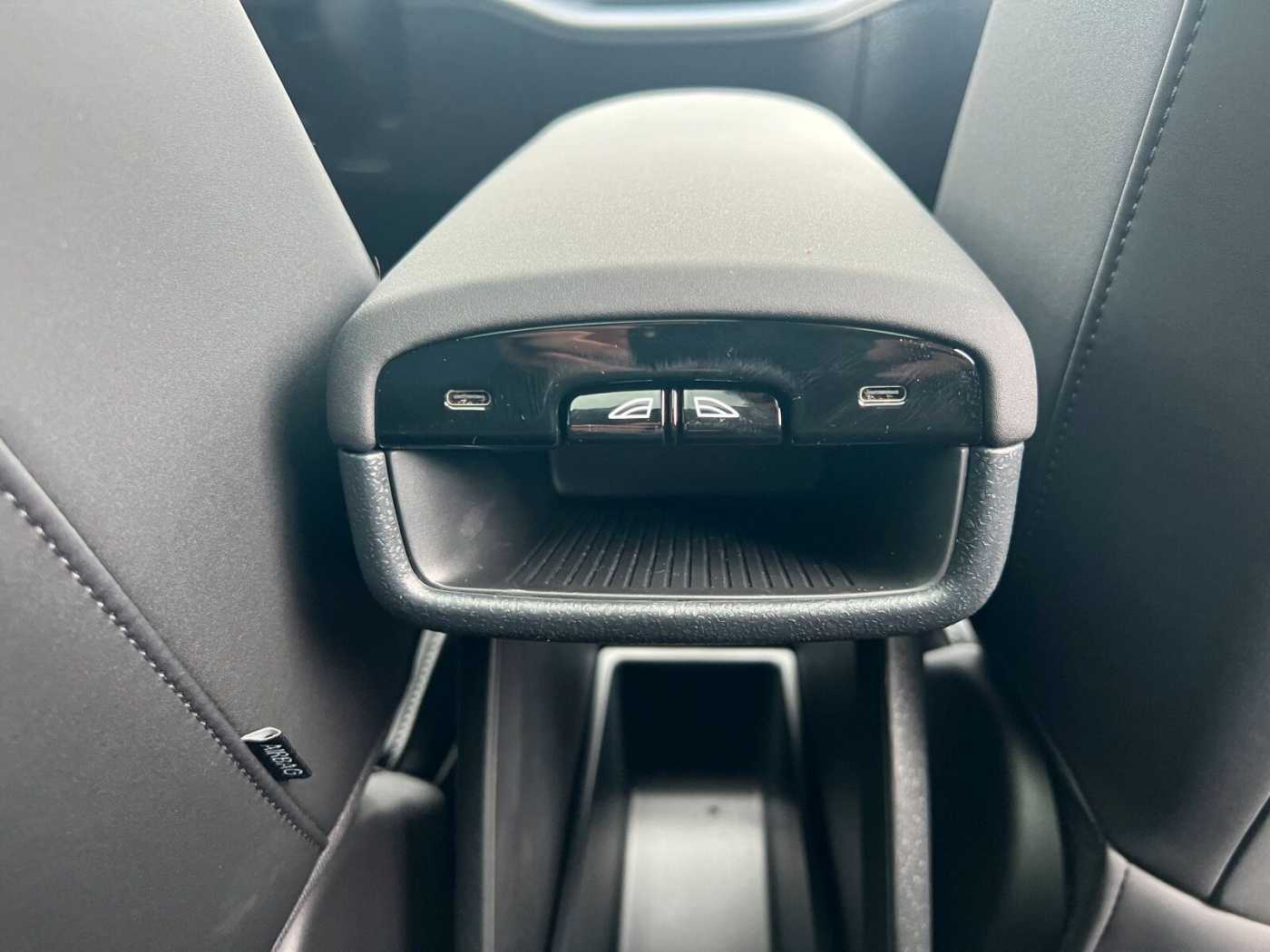 Volvo  Extended Range Ultra PANO|