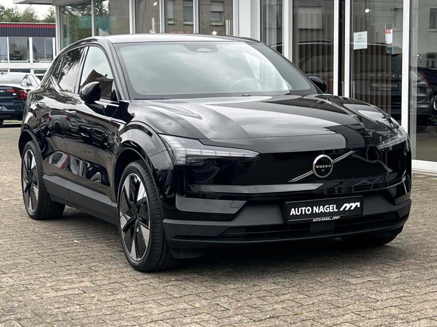 Volvo  Extended Range Ultra PANO|