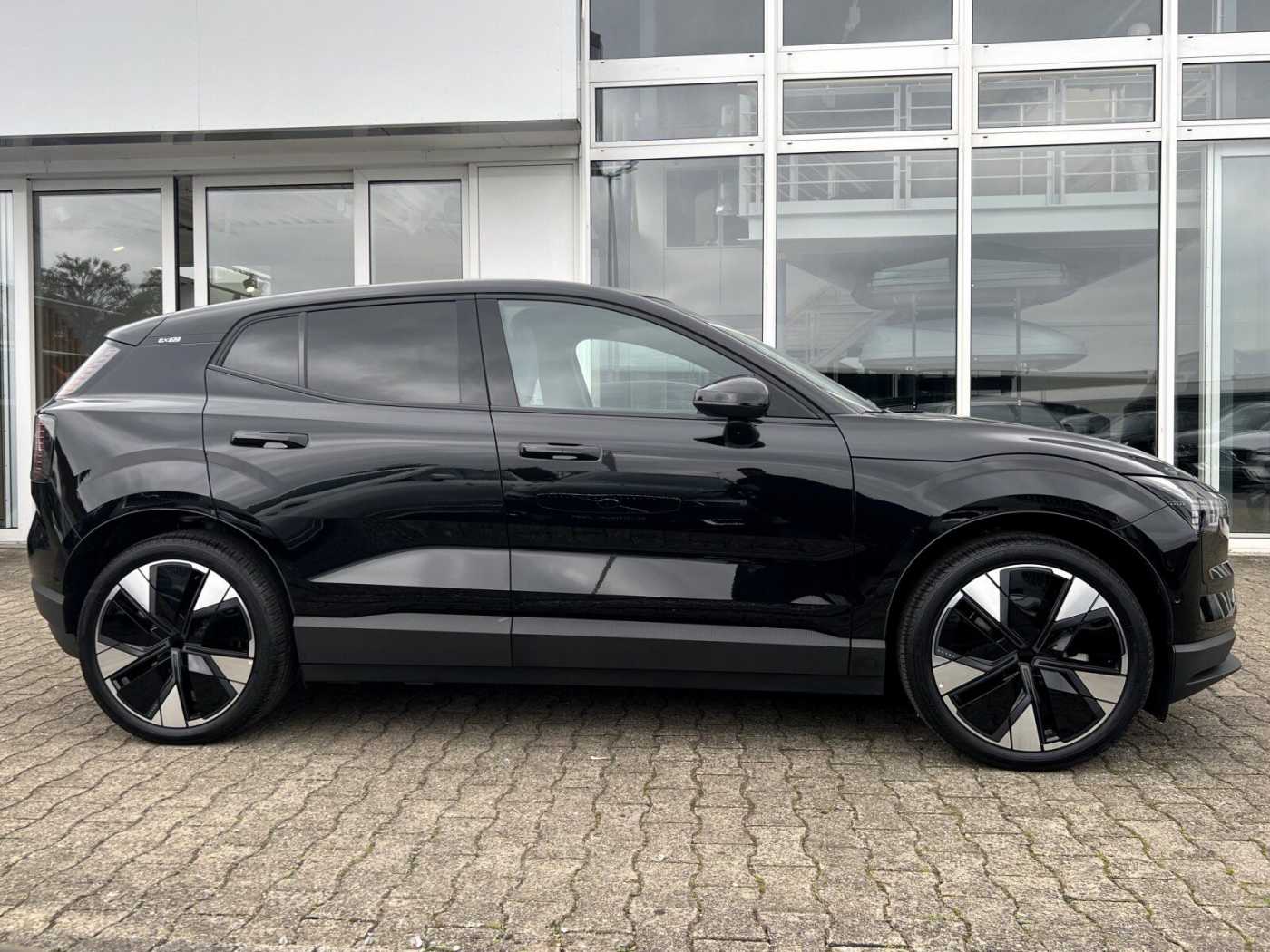 Volvo  Extended Range Ultra PANO|