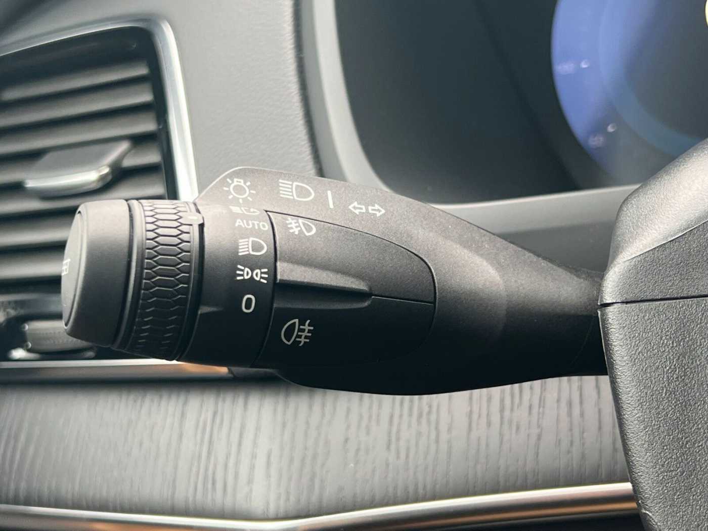 Volvo  T8 Ultra Dark 22'|LUFT|B&W|360CAM|MASSAGE|