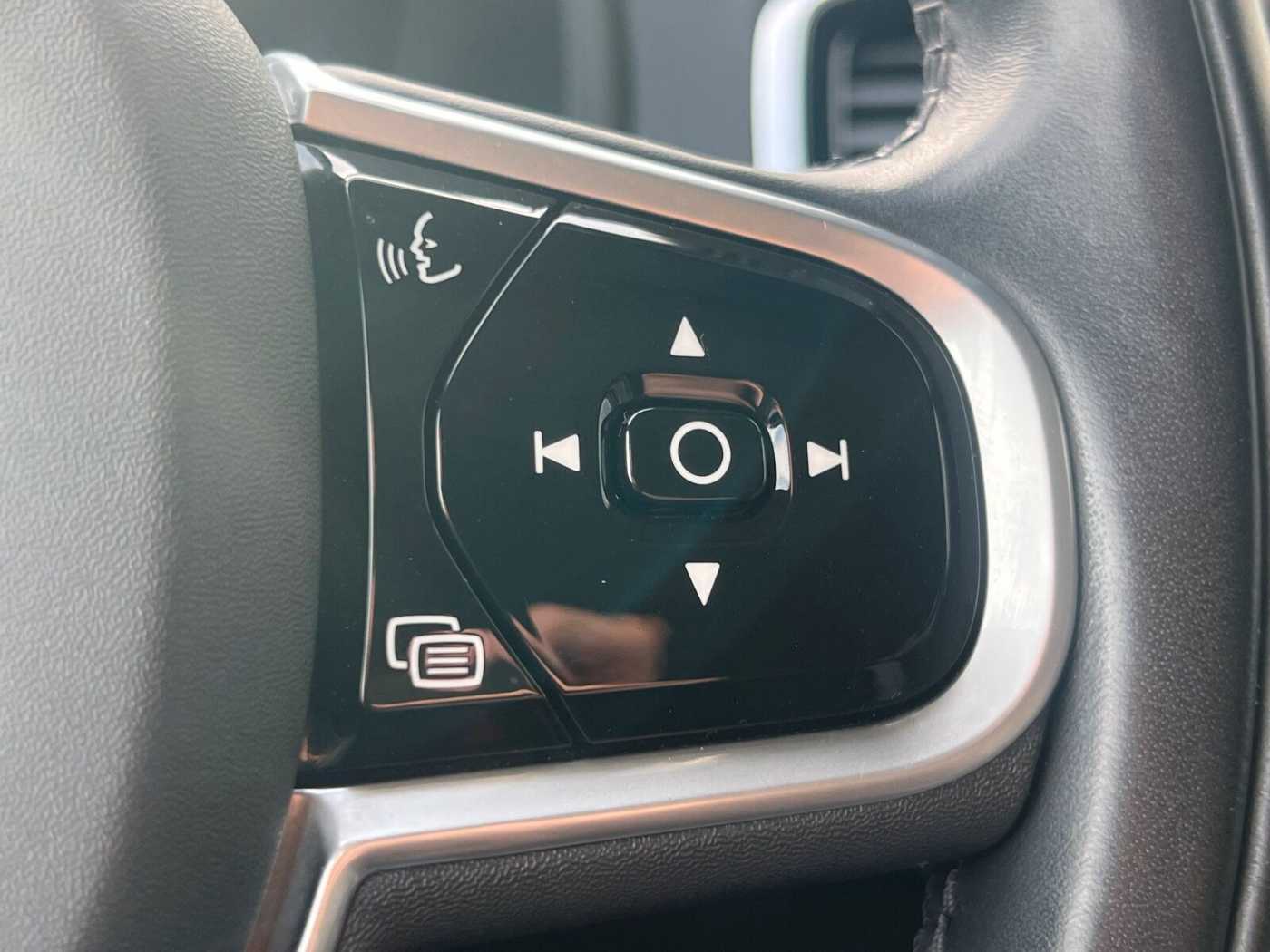 Volvo T8 AWD Inscription Expr. AHK|PANO|FLED|el. S