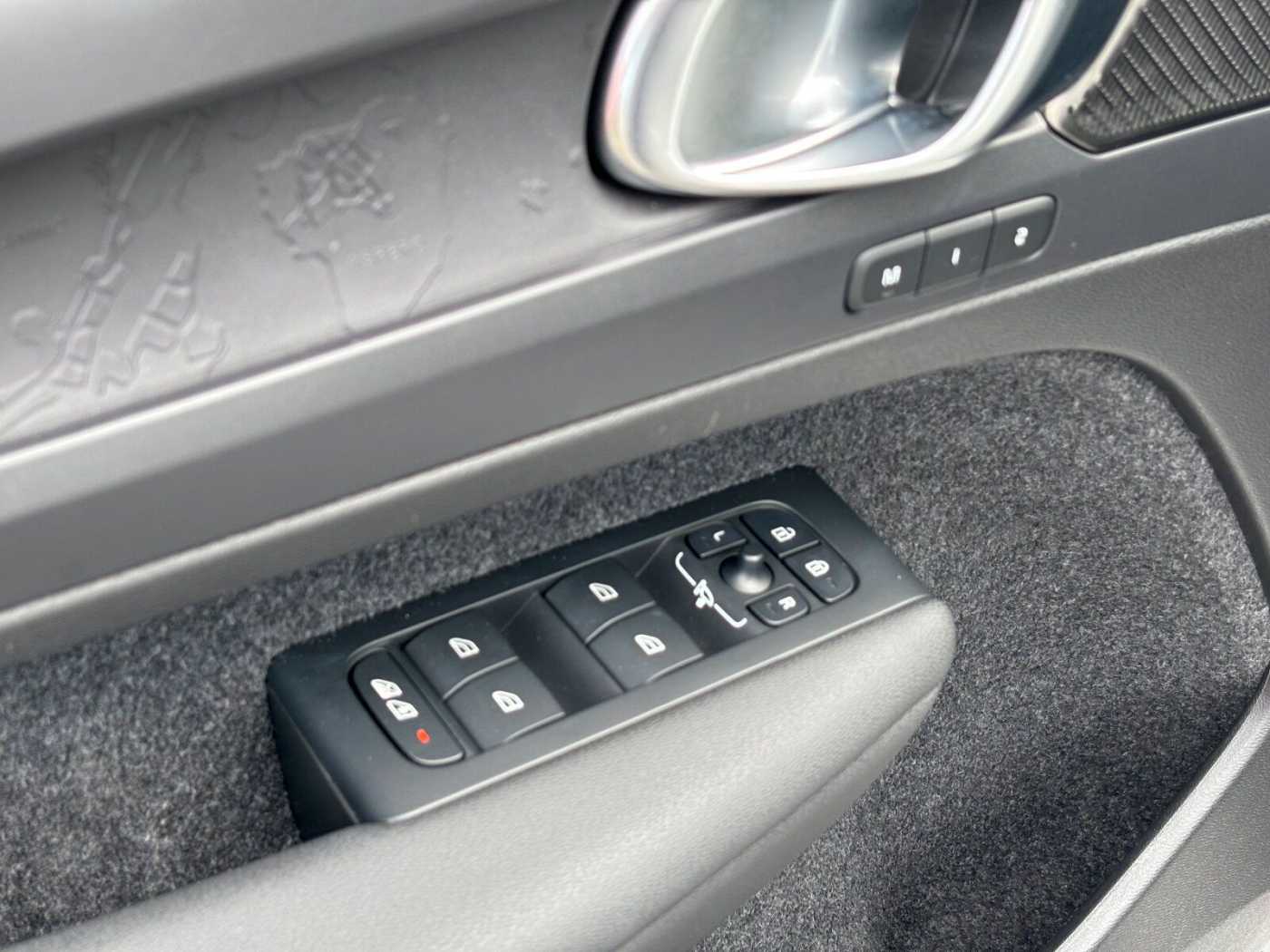 Volvo  Recharge Single Ultimate WINTER|SCHEIBEN|