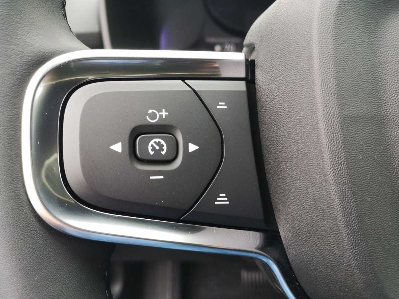 Volvo  Recharge Single Plus | WINTER PAKET | MET |