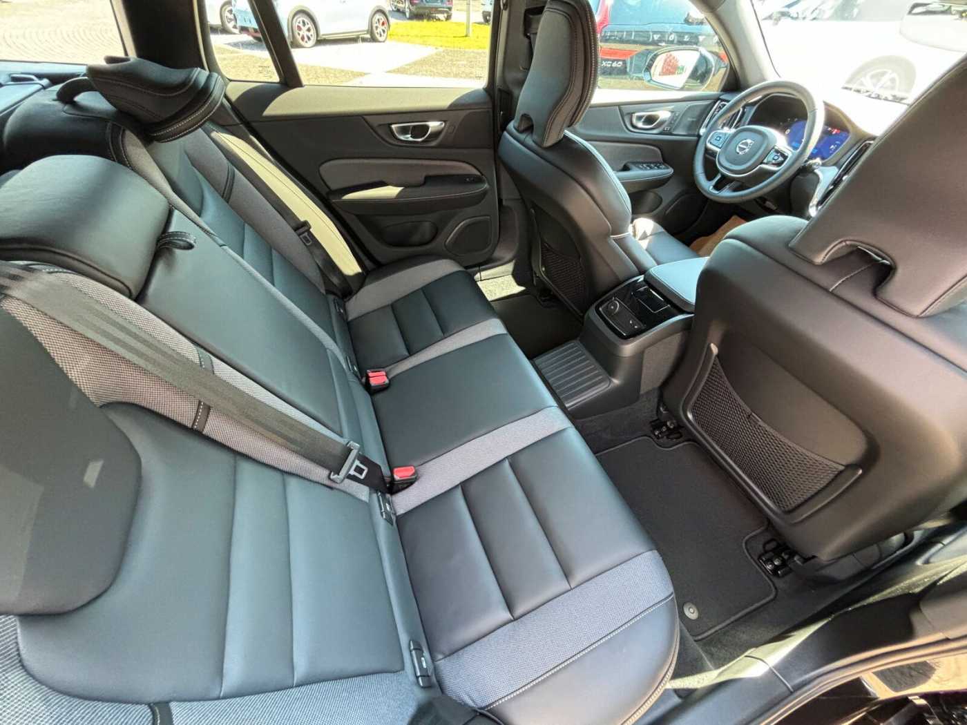 Volvo  Recharge T6 Plus Dark /Sitzhzg. /Google/LED//