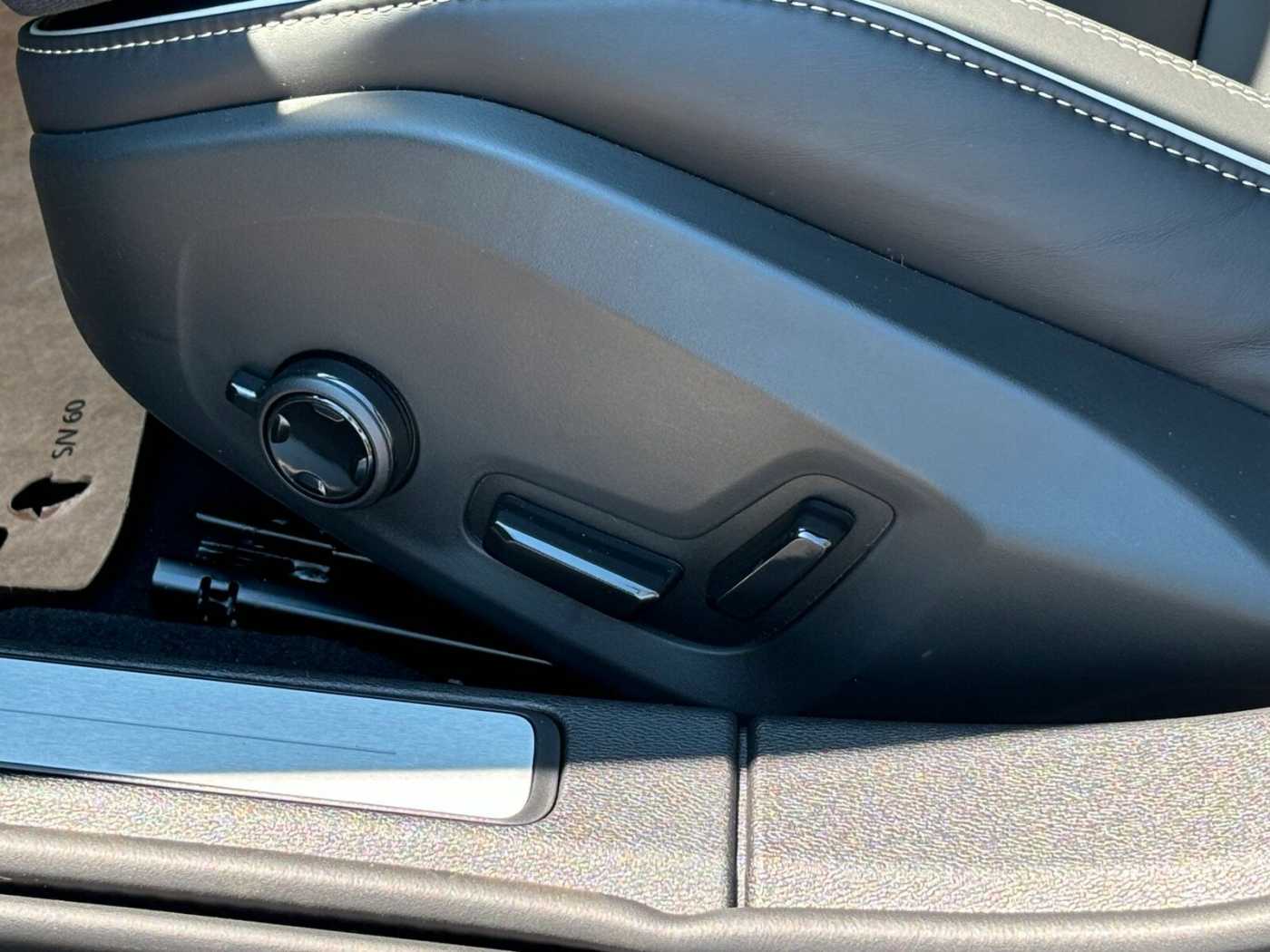 Volvo  Recharge T6 Plus Dark /Sitzhzg. /Google/LED//