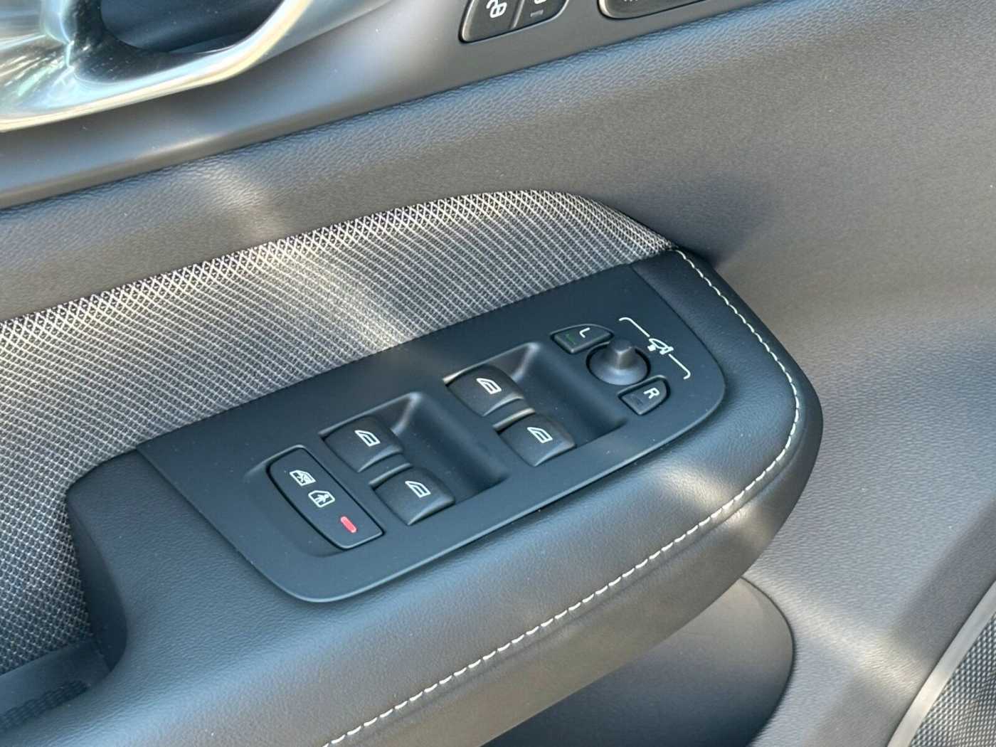 Volvo  Recharge T6 Plus Dark /Sitzhzg. /Google/LED//