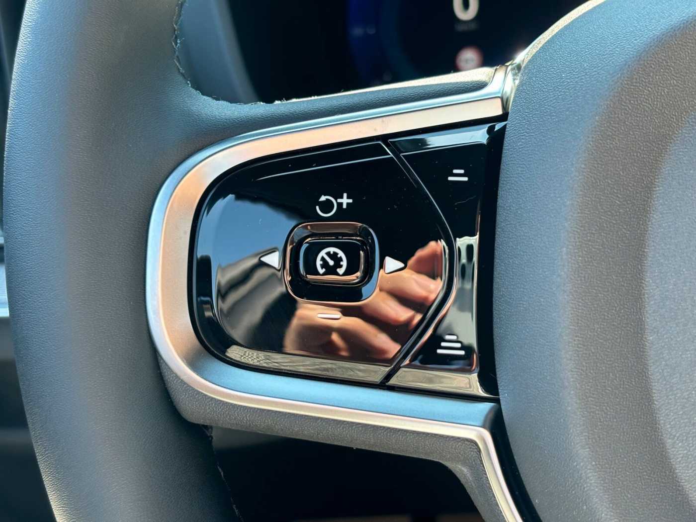 Volvo  Recharge T6 Plus Dark /Sitzhzg. /Google/LED//
