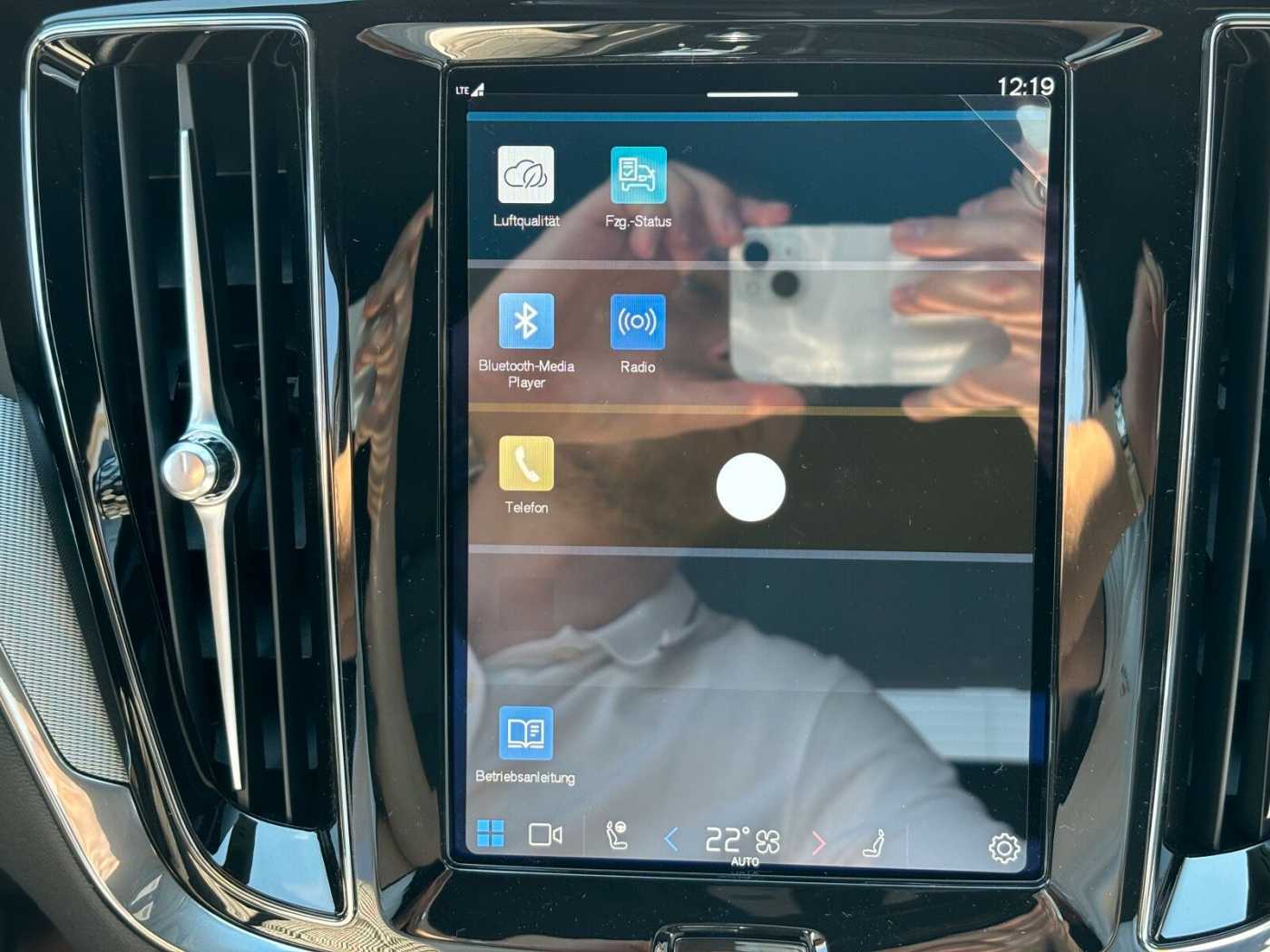 Volvo  Recharge T6 Plus Dark /Sitzhzg. /Google/LED//