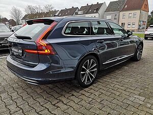 Volvo  Recharge T8 AWD Automatik