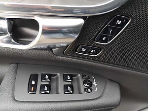 Volvo  Recharge T8 AWD Automatik