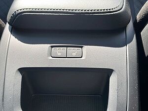 Volvo  B4 Autom. Core Keyless-Start/Klima/LED/eSitz