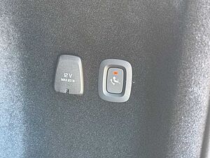 Volvo  B4 Autom. Core Keyless-Start/Klima/LED/eSitz